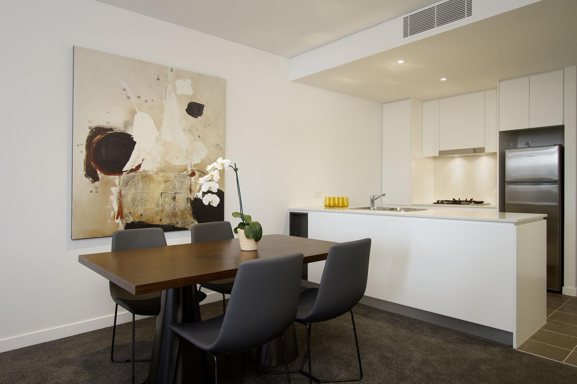Silkari Suites At Chatswood Sidney Exterior foto
